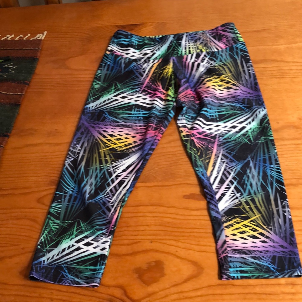 Onzie capris size S/M